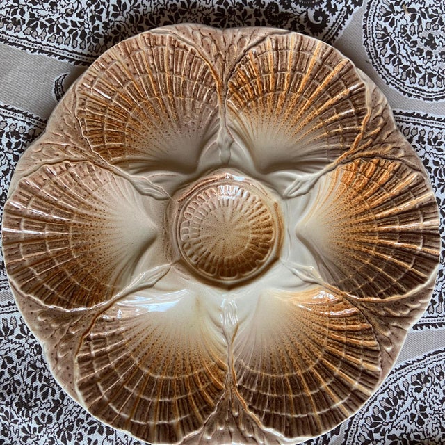 French Majolica Oyster Shell Plates from Sarreguemines, 1950s, Set of 6 For Sale - Image 3 of 11