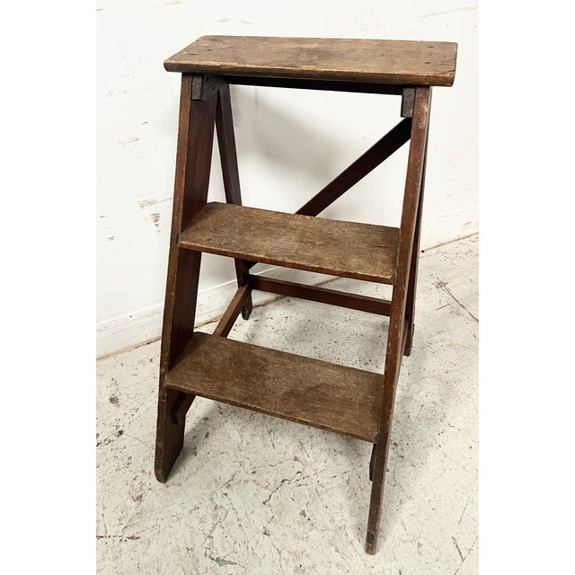 Three-Step Library Staircase in Patinated Beech, 1900s For Sale - Image 9 of 9