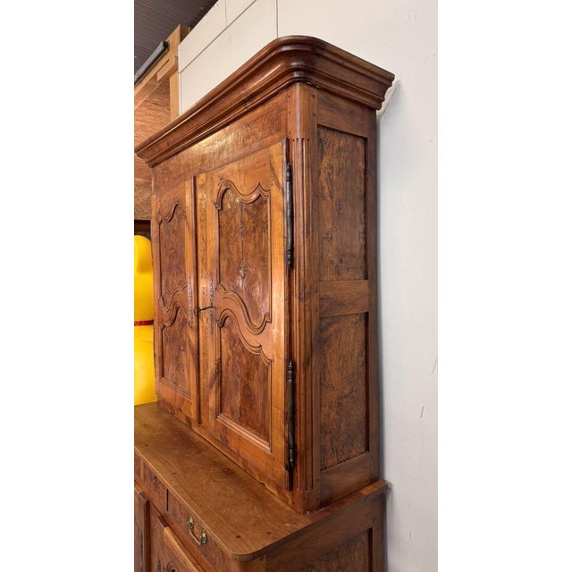 Louis XV Two-Part Bressan Buffet in Walnut and Elm For Sale - Image 5 of 10