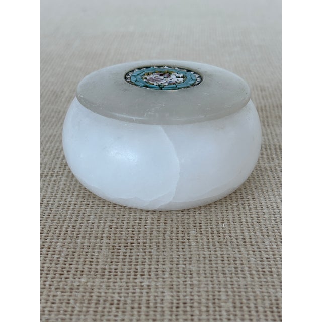 Antique Micro Mosaic Grand Tour Italian Alabaster Lidded Jar / Box For Sale In San Diego - Image 6 of 9