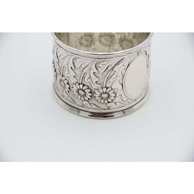 Vintage Silver Napkin Ring, in Good conditions.