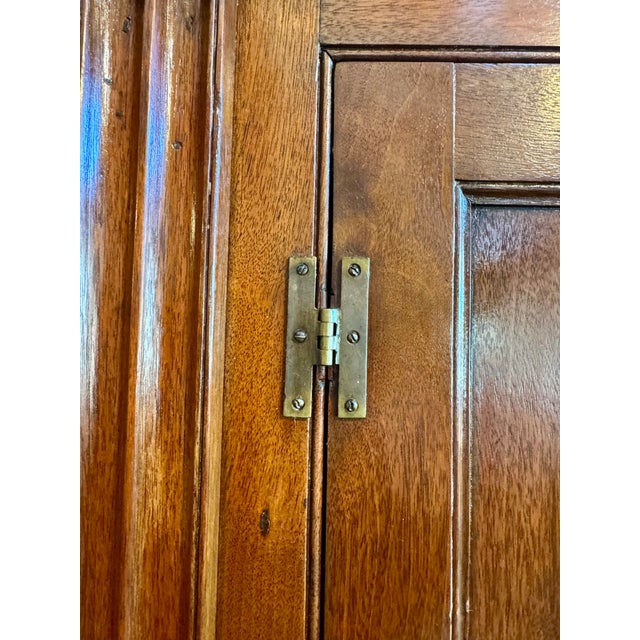 Walnut Corner Cupboard c.1850 For Sale - Image 6 of 7