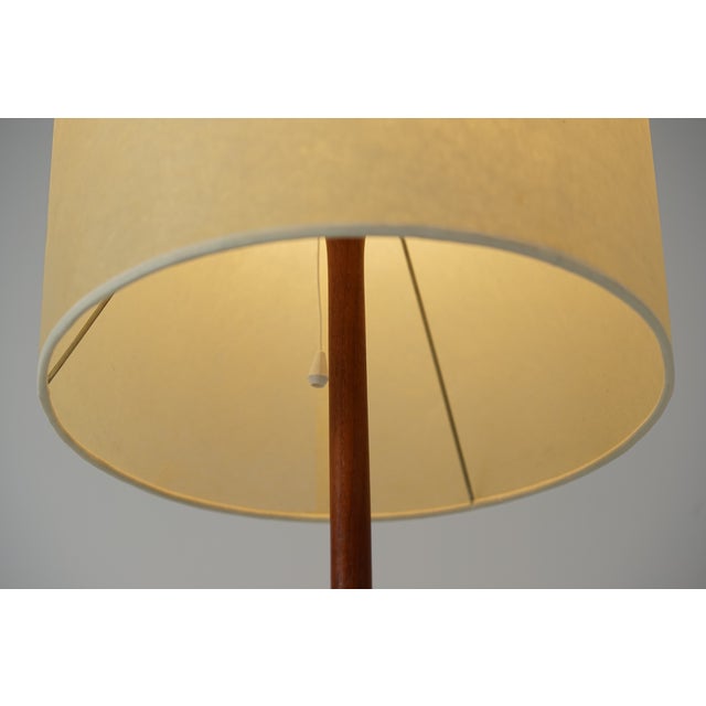 Mid-Century Modern Teak Floor Lamp with Fiberglass Lampshade, 1960s For Sale - Image 6 of 10