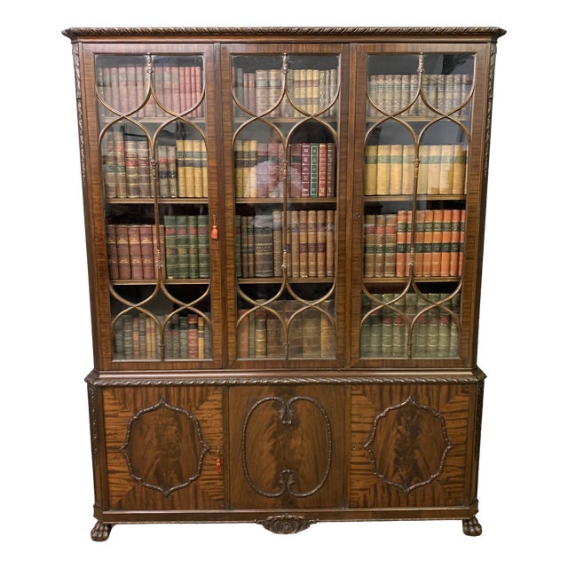 Chippendale Mahogany Bookcase by Hille, 1920 For Sale