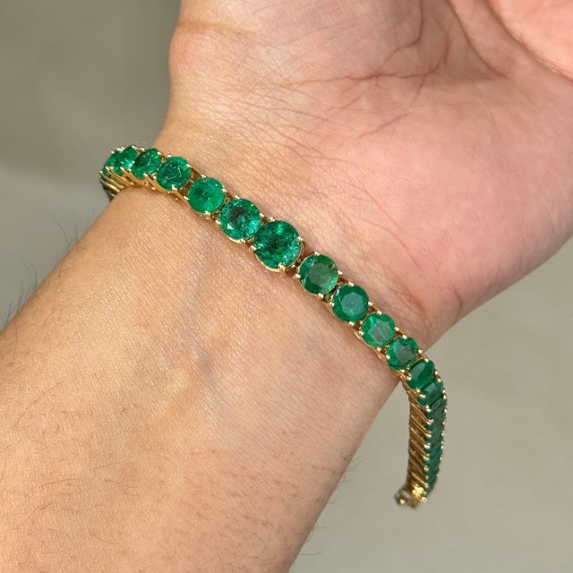 Gothic 18k Yellow Gold 12.9ct Round Natural Emerald Art Deco Bracelet, 6 Inch by VRJewels For Sale - Image 3 of 17