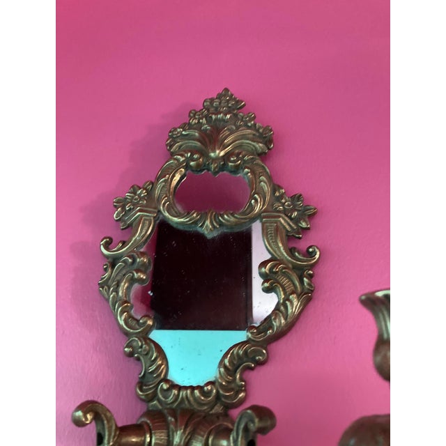 Brass Ornate Vintage Brass Mirrored Wall Sconce - Hollywood Regency Style For Sale - Image 8 of 15