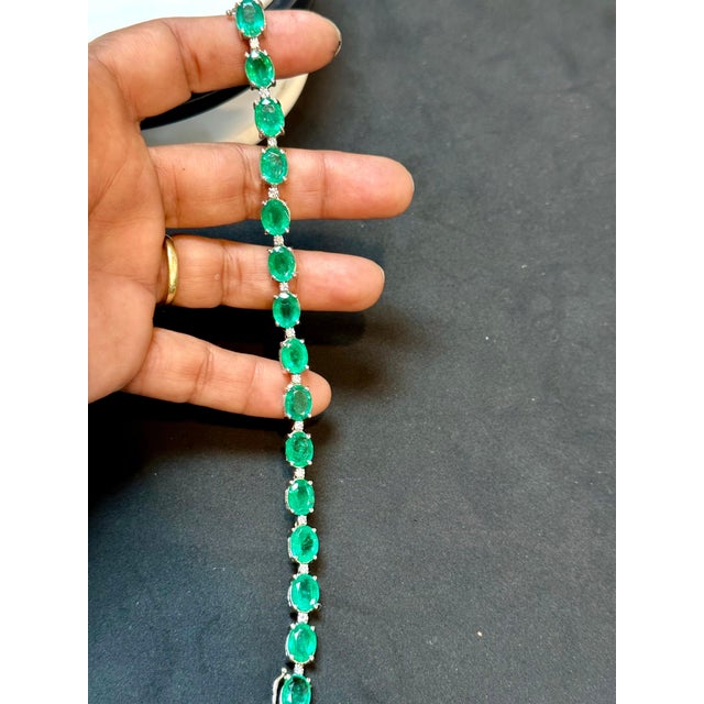 2010s 30 Carat Natural Zambian Emerald & Diamond Tennis Bracelet 14 Karat Gold For Sale - Image 5 of 18