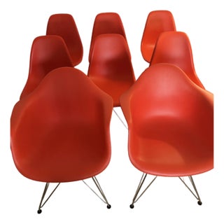 Herman Miller Eames Molded Plastic Dining Chairs (Complete Set of 8) For Sale