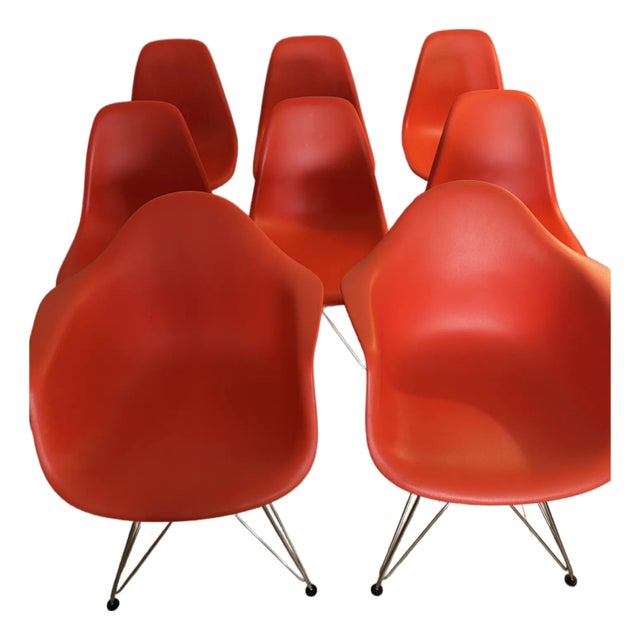 Herman Miller Eames Molded Plastic Dining Chairs (Complete Set of 8) For Sale