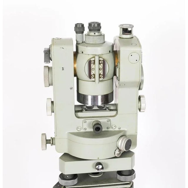 Vintage Theo 010 Theodolite with Tripod and Case by Carl Zeiss, Set of 2 For Sale - Image 9 of 18