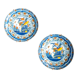 18th Century Pair of Dutch Delf Faience Polychrome Plates With Bird and Flowers
