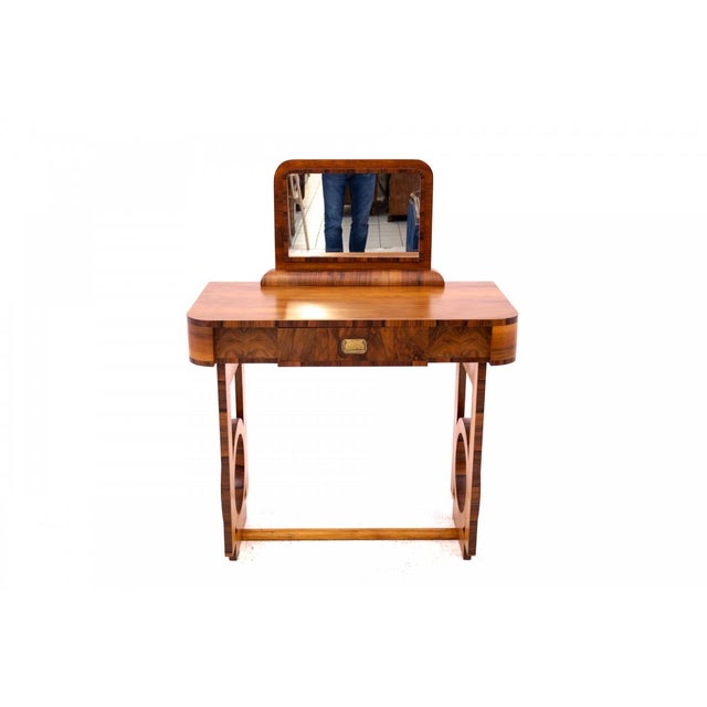Art Deco dressing table, Poland, 1930s. AFTER RENOVATION. Very good condition, after professional renovation. Wood: walnut...