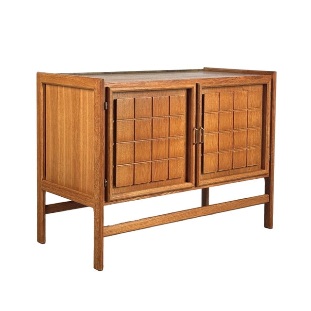 This vintage cabinet is full of vintage charm. Crafted in oak with unique styling and a warm patina, this piece is...