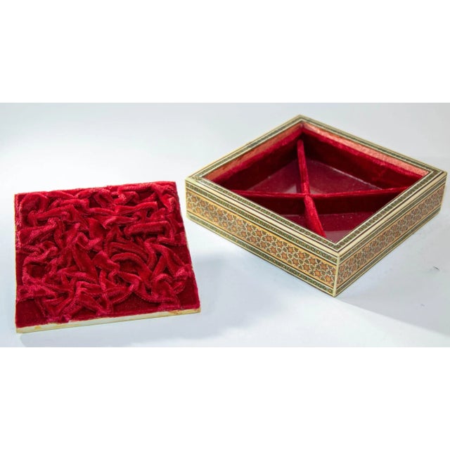 1950s Anglo Indian Micro Sadeli Mosaic Inlaid Jewelry Box For Sale - Image 9 of 13