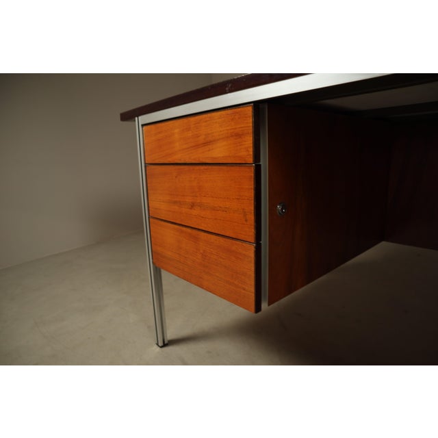Selene Executive Desk from Ora Acciaio, Italy, 1970s For Sale - Image 9 of 17