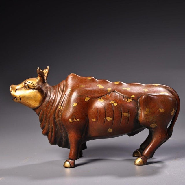 Bronze Late 20th Century Set of 5 Gilt Bronze Ox Figures With Splashed Gold Decoration For Sale - Image 8 of 10