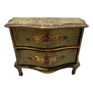 Mid Century Italian Florentine Painted and Giltwood Tabletop Chest Box For Sale