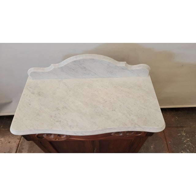 Antique Victorian Cherry Commode Wash Stand Cabinet For Sale In San Diego - Image 6 of 10