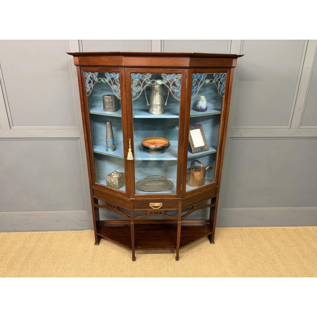Arts and Crafts Mahogany Display Cabinet, 1900s For Sale - Image 17 of 17