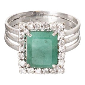 Gold Ring with Emerald and Diamonds For Sale