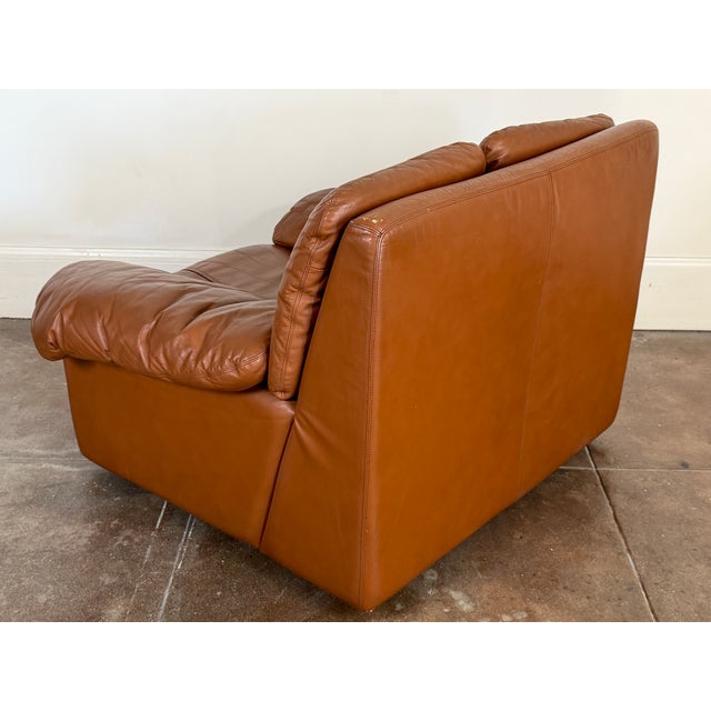 Vintage 1970’s Italian Leather Lounge Chair For Sale - Image 4 of 13