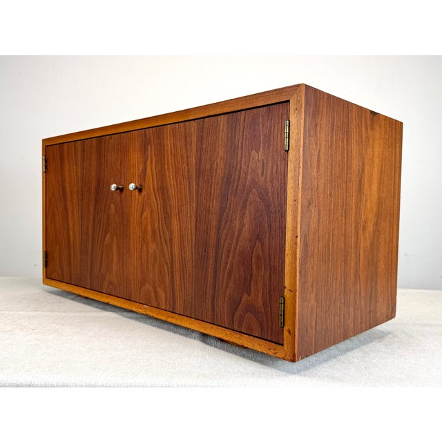 Mid Century Danish Modern Style Walnut Vinyl Record / Media Storage Cabinet Restored For Sale - Image 4 of 12