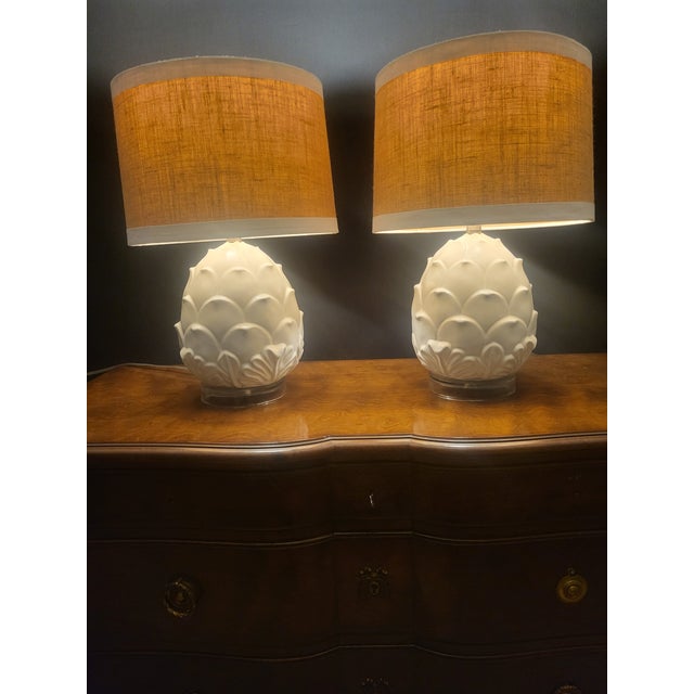 Pair of Vintage White Ceramic Pineapple/Artichoke Table Lamps With Burlap Shades For Sale In Washington DC - Image 6 of 6