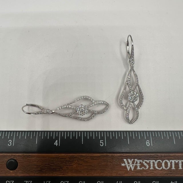 Diamond Drop Earrings in 18kt White Gold - 1.2ctw Gh vs/Si Diamonds, Lever Backs, A Pair For Sale In New York - Image 6 of 6