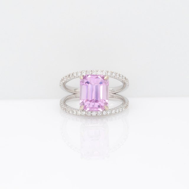 6.2Ct Natural Kunzite Ring With Earth Mined Diamonds Accents: Solid 14k Gold, Size 6.75 For Sale - Image 4 of 7