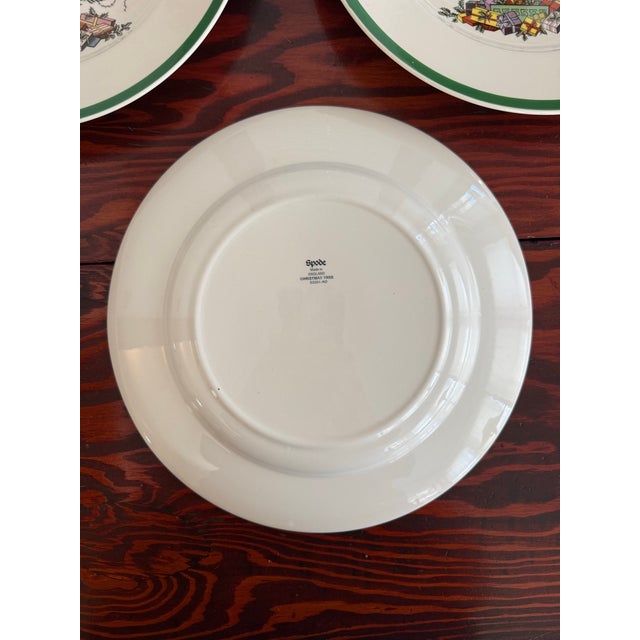 Ceramic Vintage Spode Christmas Tree Dinner Plates, Set of 9 For Sale - Image 7 of 9