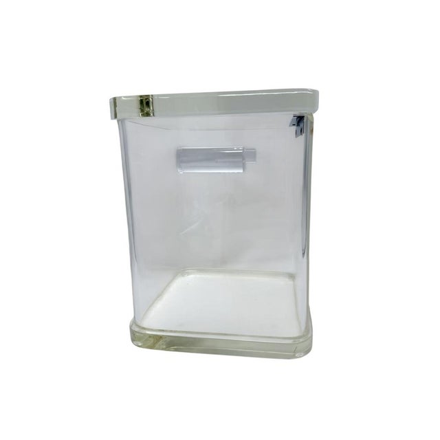 Mid 20th Century Wilardy Clear Lucite Ice Bucket With Hinged Lid and Chrome Accents For Sale In Baton Rouge - Image 6 of 9