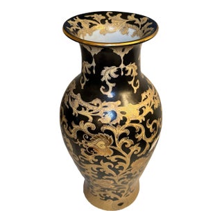 1970s Black and Gold Chinese Porcelain Export Vase For Sale