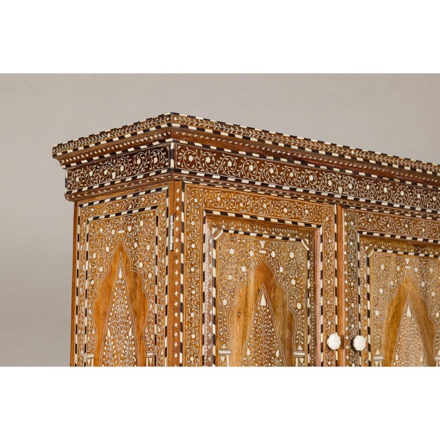 Early 20th Century Anglo Style Buffet à Deux-Corps with Floral and Bird Bone Inlay For Sale - Image 11 of 12