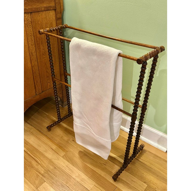 Victorian Late Victorian Spindle-Turned Walnut Blanket Rack / Towel Stand – All Wood, Bobbin Turned, C. 1890–1910 For Sale - Image 3 of 11