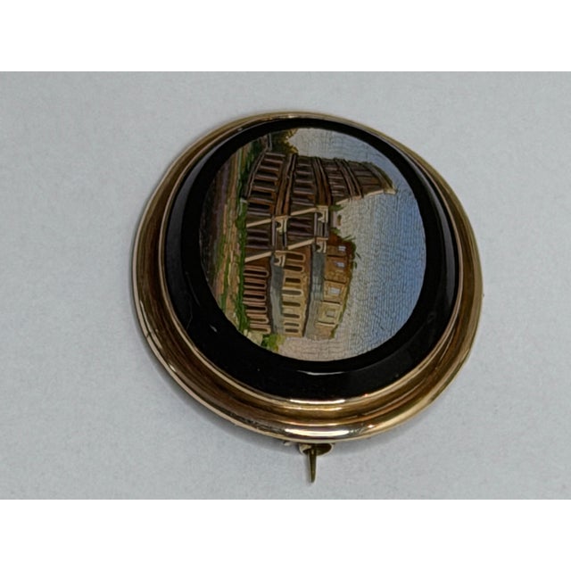 Grand Tour Victorian Grand Tour Italian Micromosaic Yellow Gold Brooch Depicting the Colosseum C1870 For Sale - Image 3 of 18