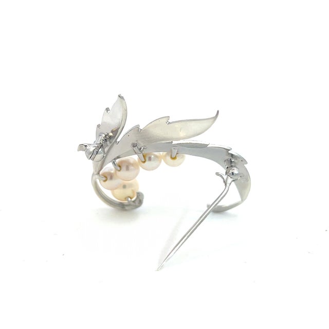 1990s Mikimoto Estate Akoya Pearl Brooch Pin Sterling Silver 6.10 mm For Sale - Image 9 of 10