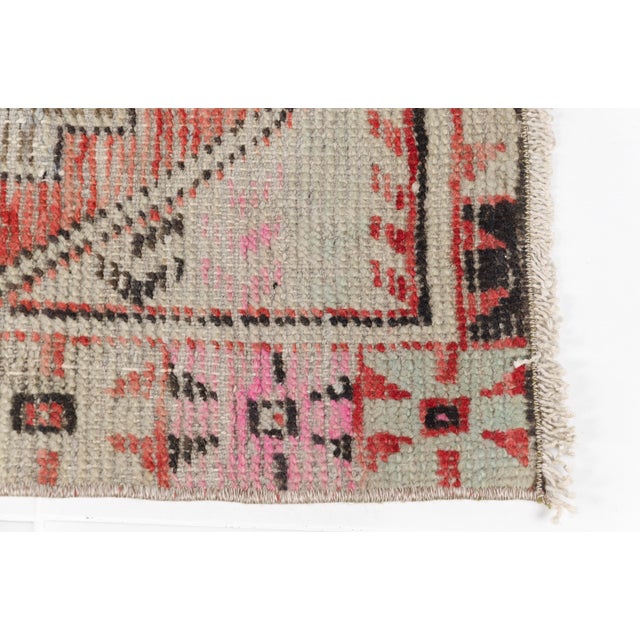 Faded Honey & Oatmeal Vintage Turkish Rug For Sale - Image 4 of 7