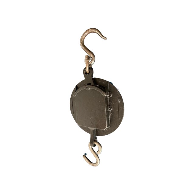 Industrial Scale to measure up to 200lbs in the Salter's Trade - Spring Balance. Lower on the face, it is referred to as...