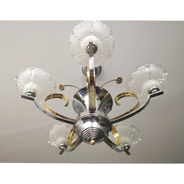 1930s French Art Deco Chandelier in Chrome, Brass and Frosted Glass, 1930s For Sale - Image 5 of 11