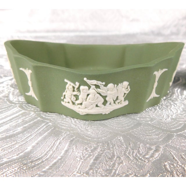 Ceramic 1950s Wedgwood Japerware Celedon Oval Covered Trinket Box For Sale - Image 7 of 8