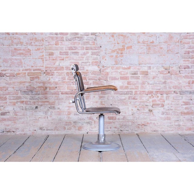 Bauhaus Hairdresser Chair in Beech attributed to Mücke - Melder, Czech, 1930s For Sale - Image 10 of 18