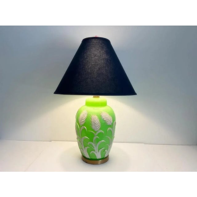 Traditional 1970s Green Palm Ginger Lamp & Shade For Sale - Image 3 of 18