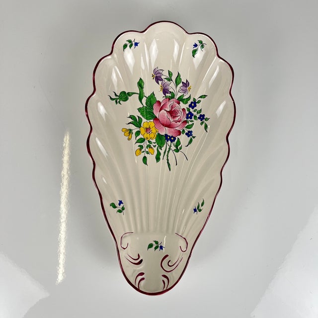 Shell-Shaped Streetlight Serving Dish with Rose Motif from KG Lunéville, 1980s For Sale - Image 3 of 8