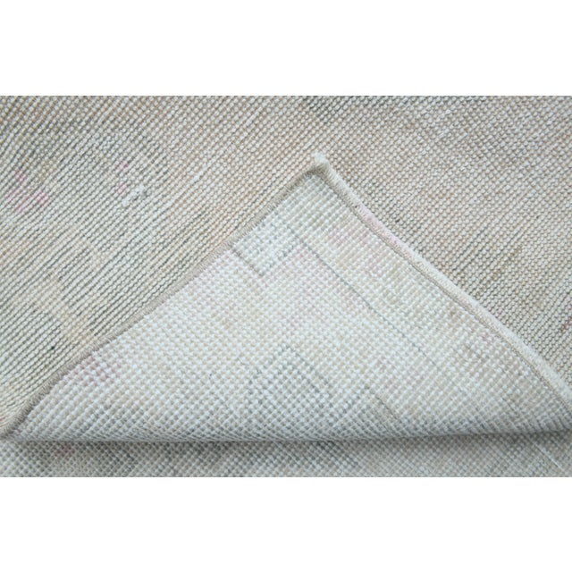 1970s 1970s Vintage Handmade Wool Cotton Turkish Beige Area Rug For Sale - Image 5 of 11