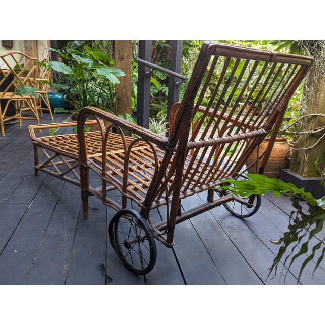 Art Deco 1930s Stick Wicker/Reed Chaise With 2 Wheels Cushion Included For Sale - Image 3 of 8