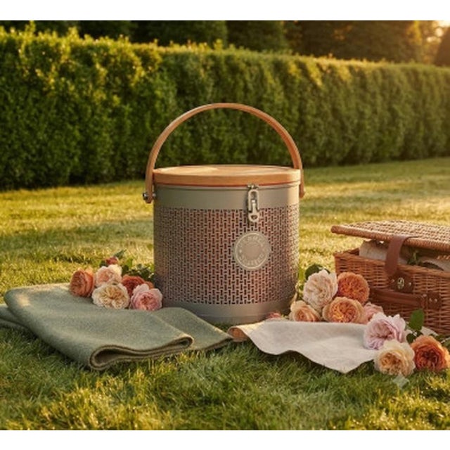 Small Carrouselle Box from Hermes, 2010s For Sale - Image 4 of 6