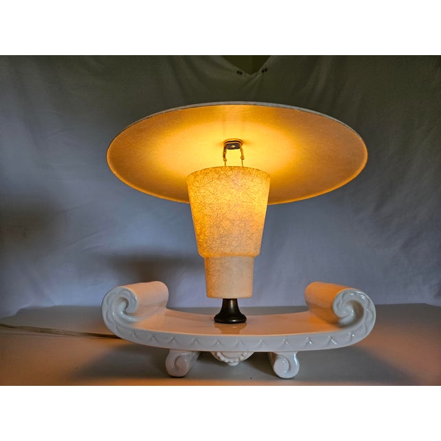 Modern 50s Ceramic Fiberglass Far Eastern Style Accent Lamp For Sale - Image 3 of 5