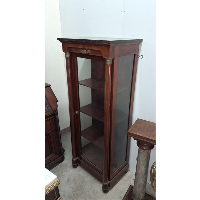 Traditional Empire Style Display Cabinet in Mahogany and Gilt Bronze with Black Marble Top, 19th Century For Sale - Image 3 of 8