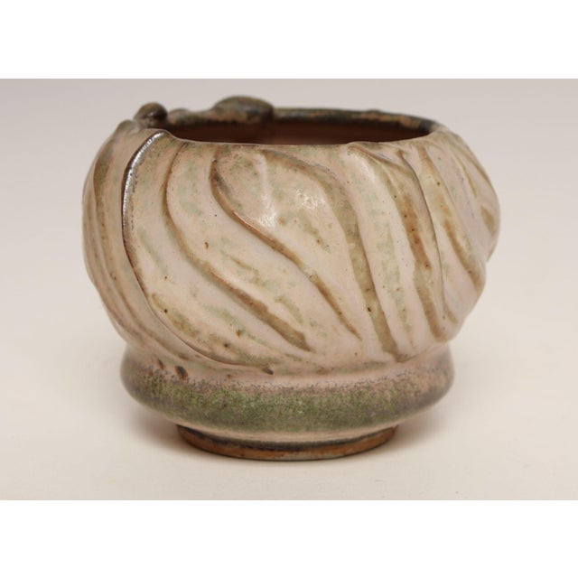 Mid-Century Modern Vintage Diminutive Pink Matte Glazed Incised Ceramic Bud Vase by Deanna Nichols For Sale - Image 3 of 13