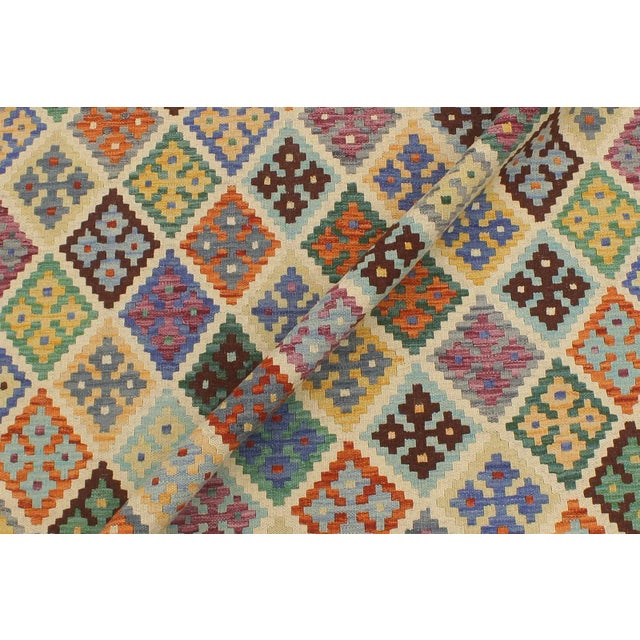 Shabby Chic Kilim Beige Rust Wool Rug - 5'8" X 7'6" For Sale - Image 4 of 7